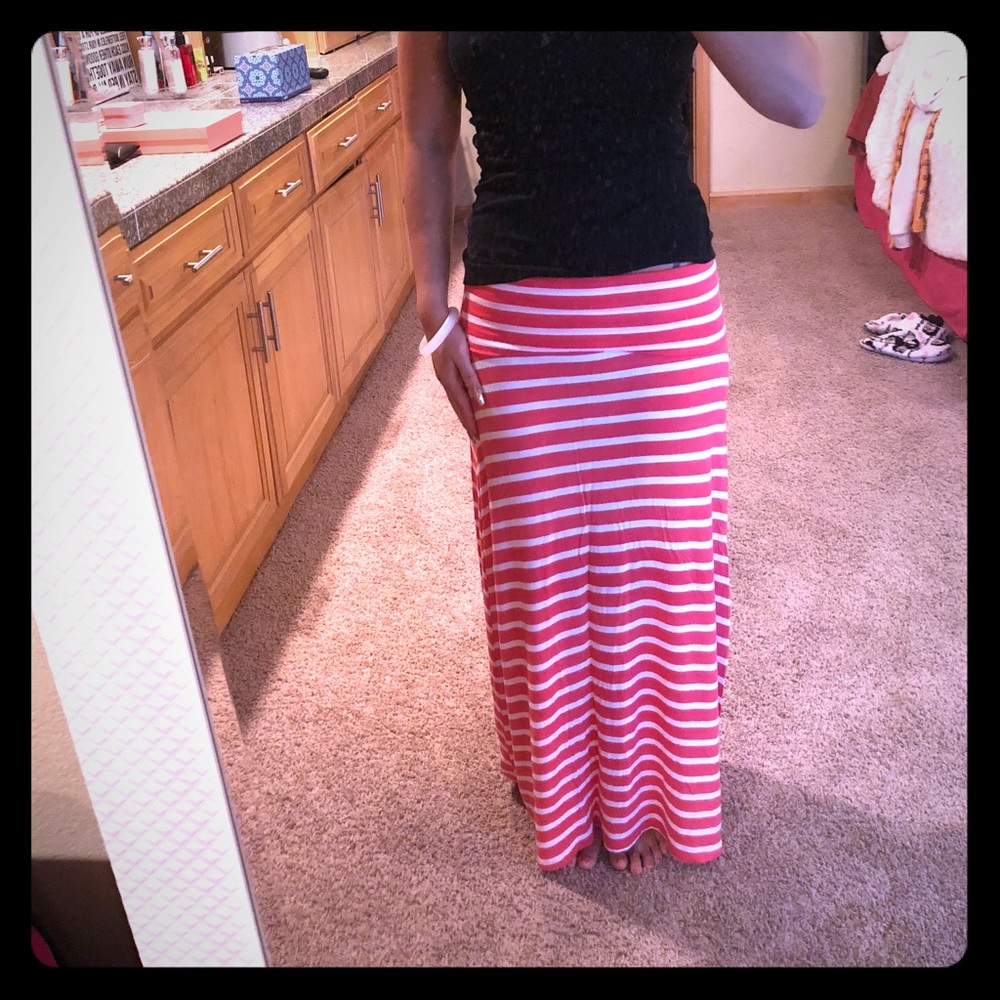 Coral and white maxi skirt